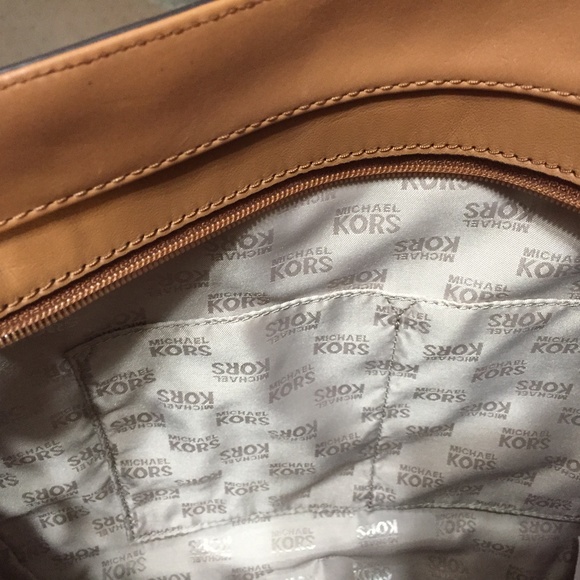 Michael Kors Handbag - New - Picture 4 of 4